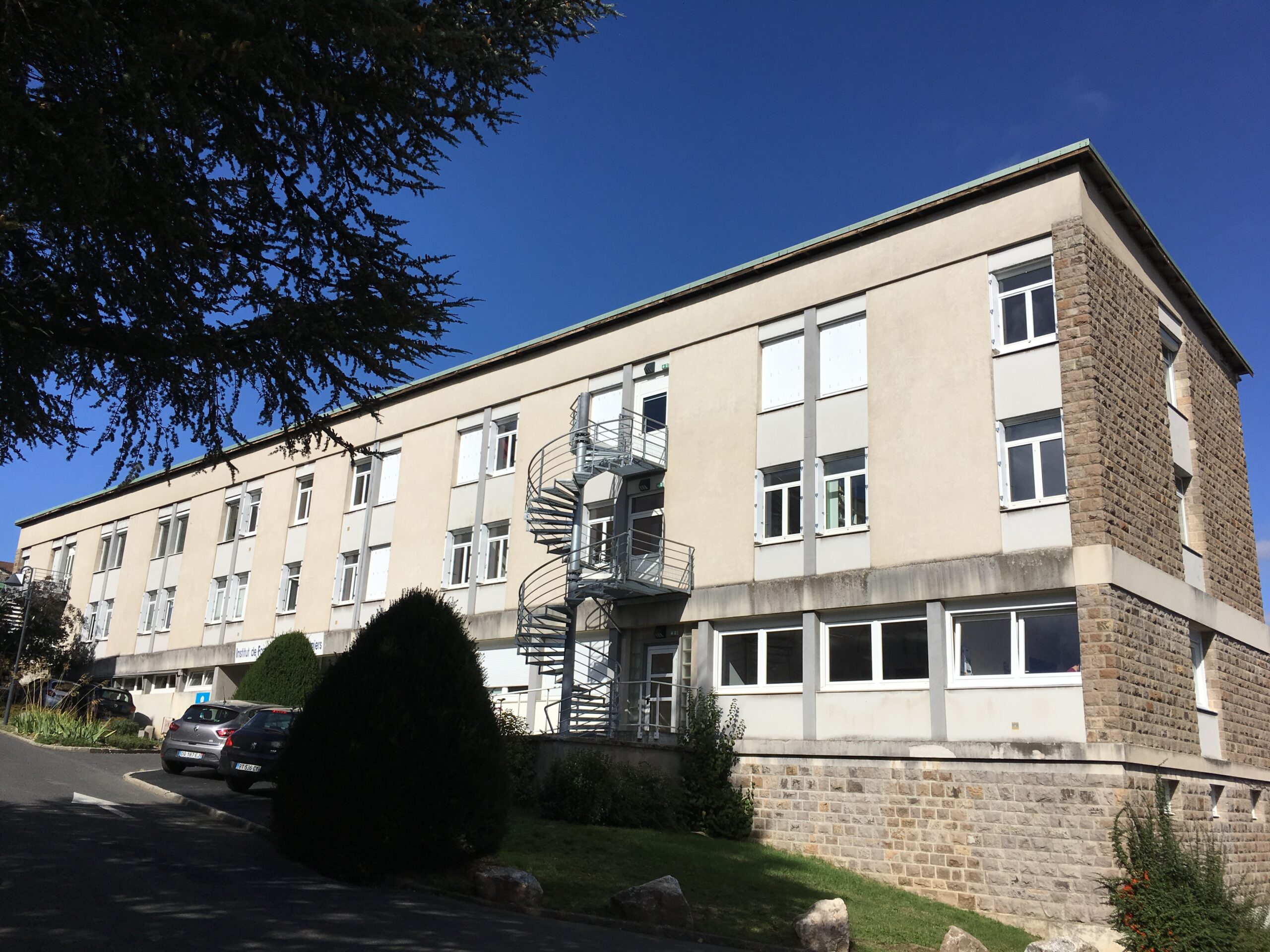 Institut de formation en soins infirmiers IFSI/IFAS